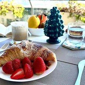 Location10 3*, Palermo Itália